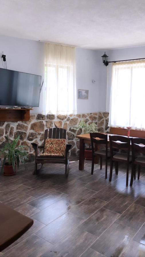 Guesthouse White Margarit Melnik  Exterior photo