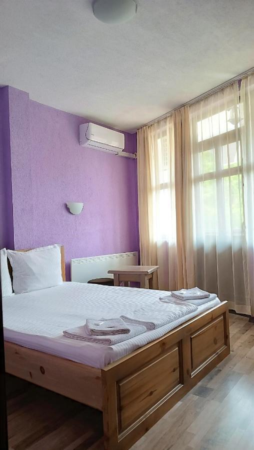 Guesthouse White Margarit Melnik  Exterior photo