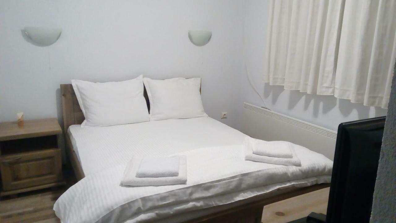Guesthouse White Margarit Melnik  Exterior photo