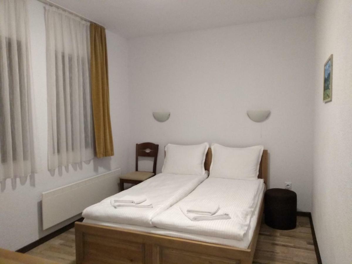 Guesthouse White Margarit Melnik  Exterior photo