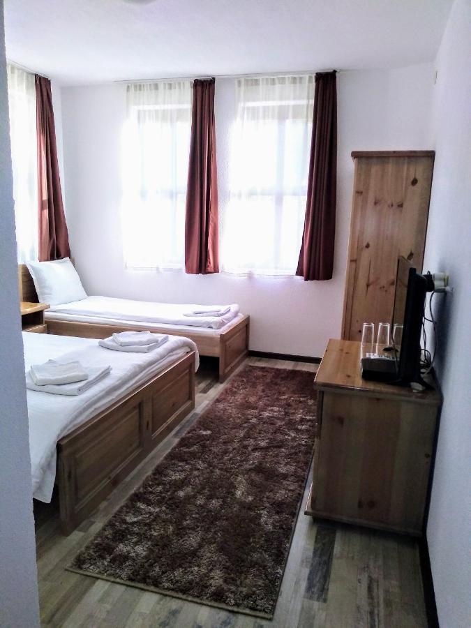 Guesthouse White Margarit Melnik  Exterior photo